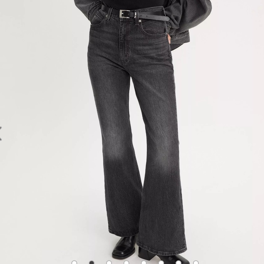 Levi's® Premium 70'S HIGH FLARE WOMEN'S JEANS - 28W x 30L